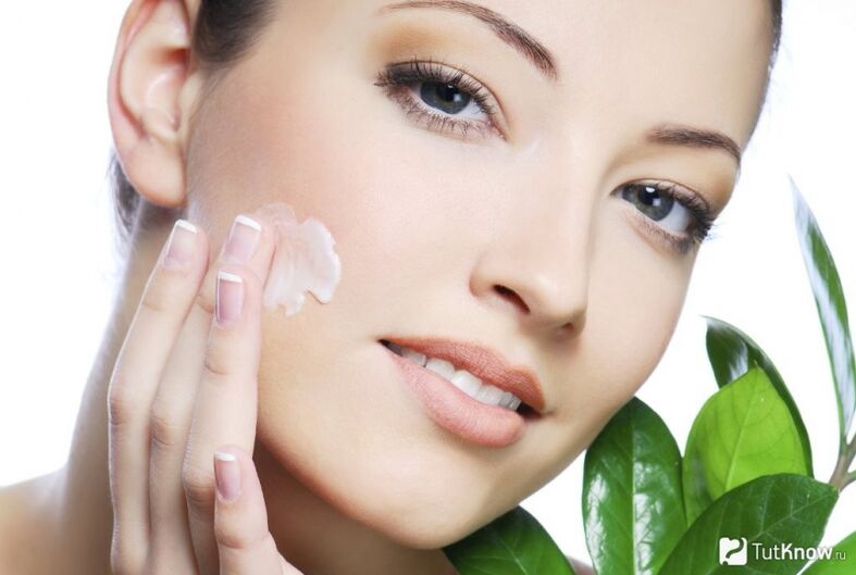 recetas de mascarillas para el rejuvenecimiento de la piel del rostro.